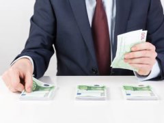 Mit diesen Faktoren gelingt der Sprung beim Gehalt über die 100.000 EUR Marke